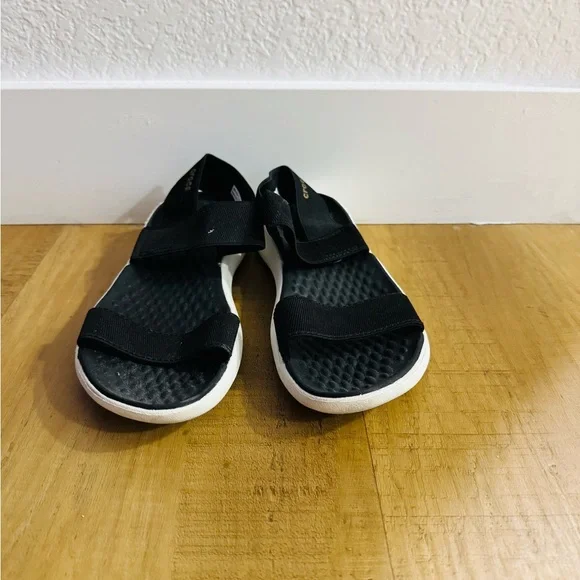 CROCS Black Sandal with White Trim - Picture 2 of 2